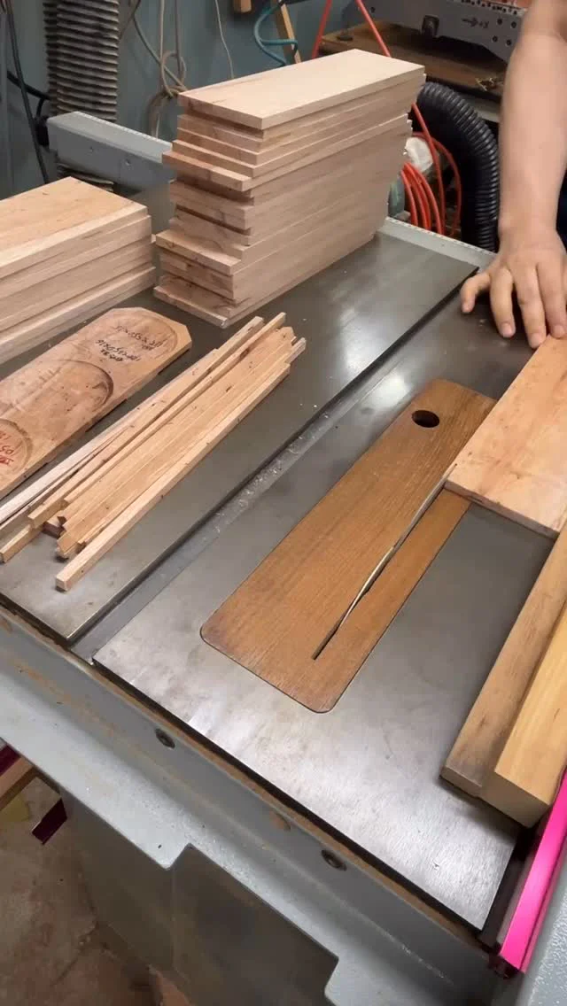 #zukoushitu
#木工
#woodworking
#マテバシイ