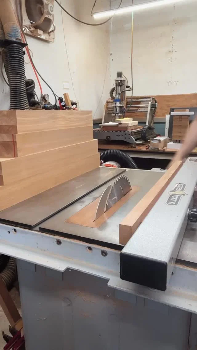 #zukoushitu
#木工 
#室長
#黒鯛餌箱
#黒鯛
#クロダイ
#woodworking