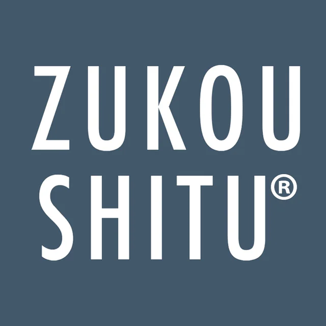 何度でも言います
基本的に売り込み営業はしません
SNSとHPで作例を発信するのみです
(例、服屋の店員さんの声がけが苦手ですw)
製品がひとりでに営業をしてくれて
時間をかけて徐々に認知され
おかげさまでここまで来る事ができました
これからも最高の製品をあなたに
昔「本気で売るならもっと営業しないと、原価計算鉛筆舐め舐めしてる場合じゃないよ」と鼻で笑われた事もありました
でも良いモノはそれを見ただけで伝わる
余計な言葉は要らない
ただ愚直に作るのみ
結果が全て
時間はかかりましたが
私のやり方は間違っていなかった様です
これからも求めるお客様がいらっしゃる限り
作り続けます
#zukoushitu